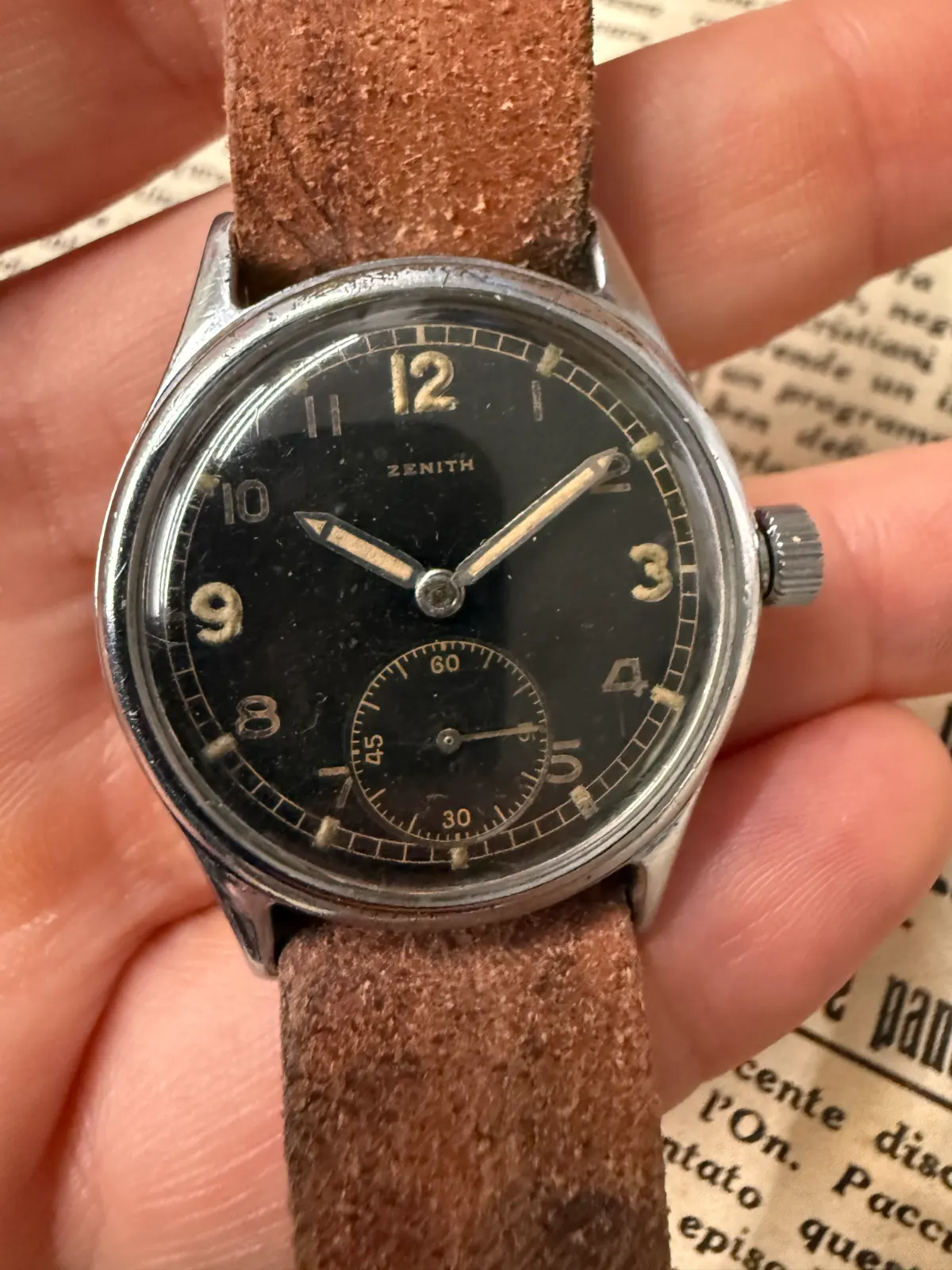 Orologio vintage Zenith D.H. Militare Ref. 1518 · Orologio da servizio Heer · Calibro manuale Zenith 12-4-6 · 34 mm · Anni ’40 — foto 1