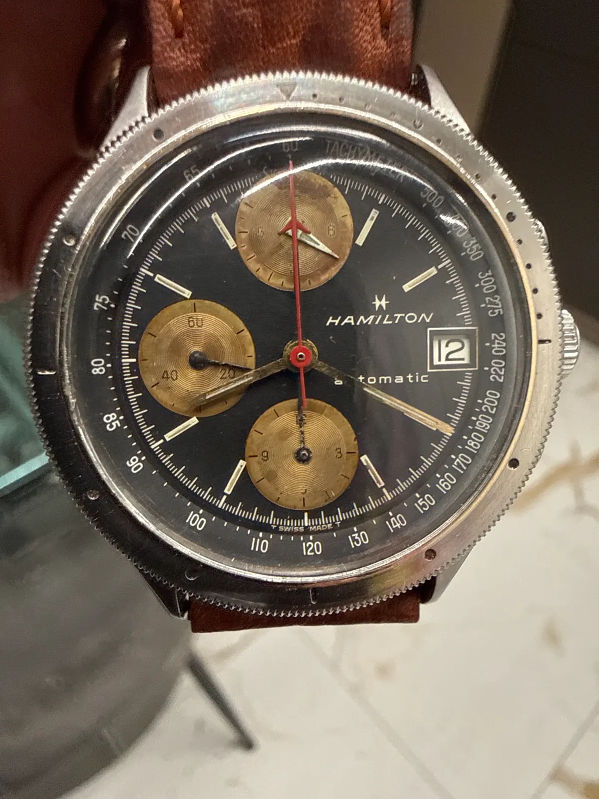 Orologio vintage Hamilton Lancaster Chronograph HTC Lemania 5100 – 39 mm – Quadrante Nero con Patina Tropicale Bronzo – Anni ’80 — foto 1