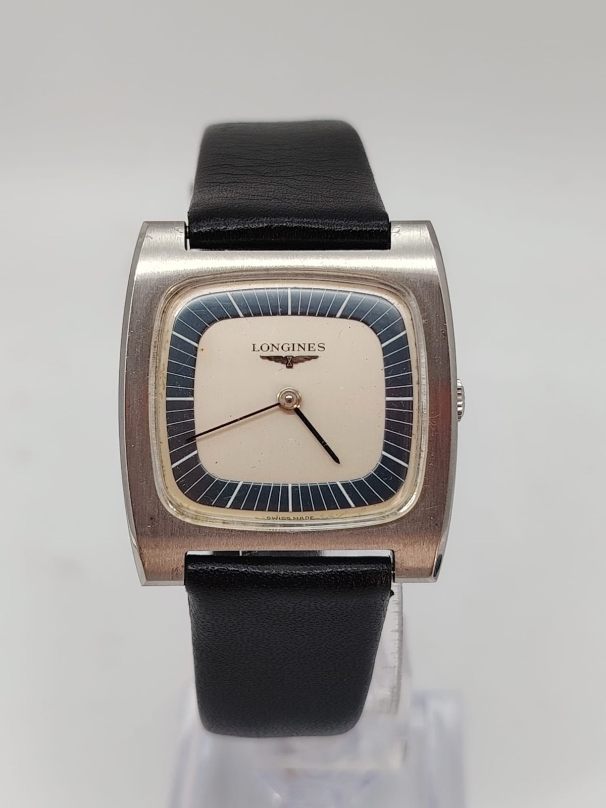 Orologio vintage Longines TV Cushion Ref. 8416-1 Calibro Longines 428 · Carica manuale · Quadrante bicolore blu e crema · Acciaio · Anni ’60/’70 — foto 1