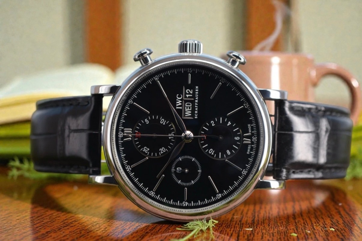 Orologio vintage IWC Portofino Chronograph IW391030 | Cronografo Automatico | Day-Date | 42 mm | Quadrante Nero | 2020 — foto 1