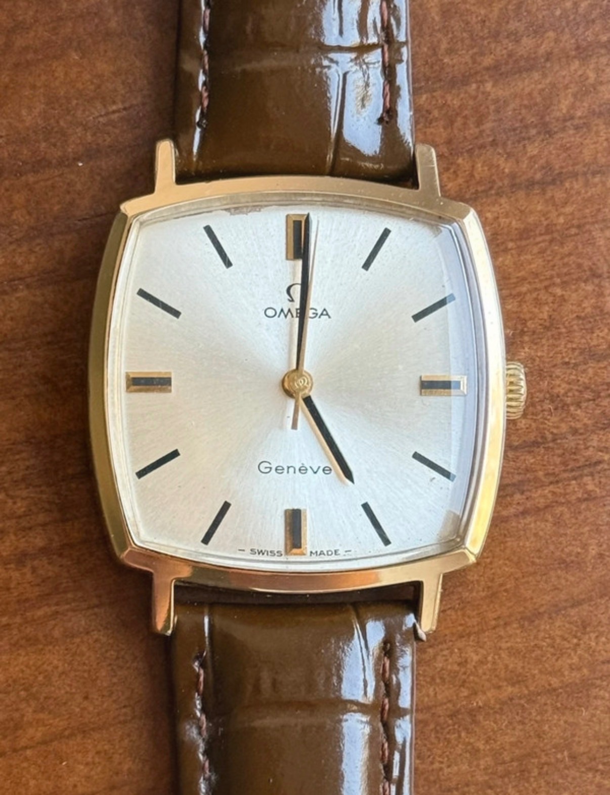 Orologio vintage Omega Genève Ref. 162.010 | Calibro automatico Omega 565 | Cassa carré 32 mm | Fine anni ’60 / primi anni ’70 — foto 1